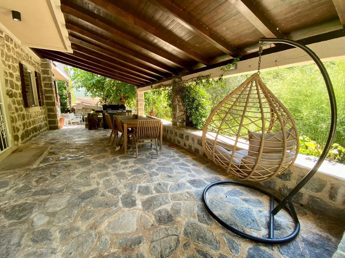 Prodaja, kuća, 232m², Prčanj, Kotor