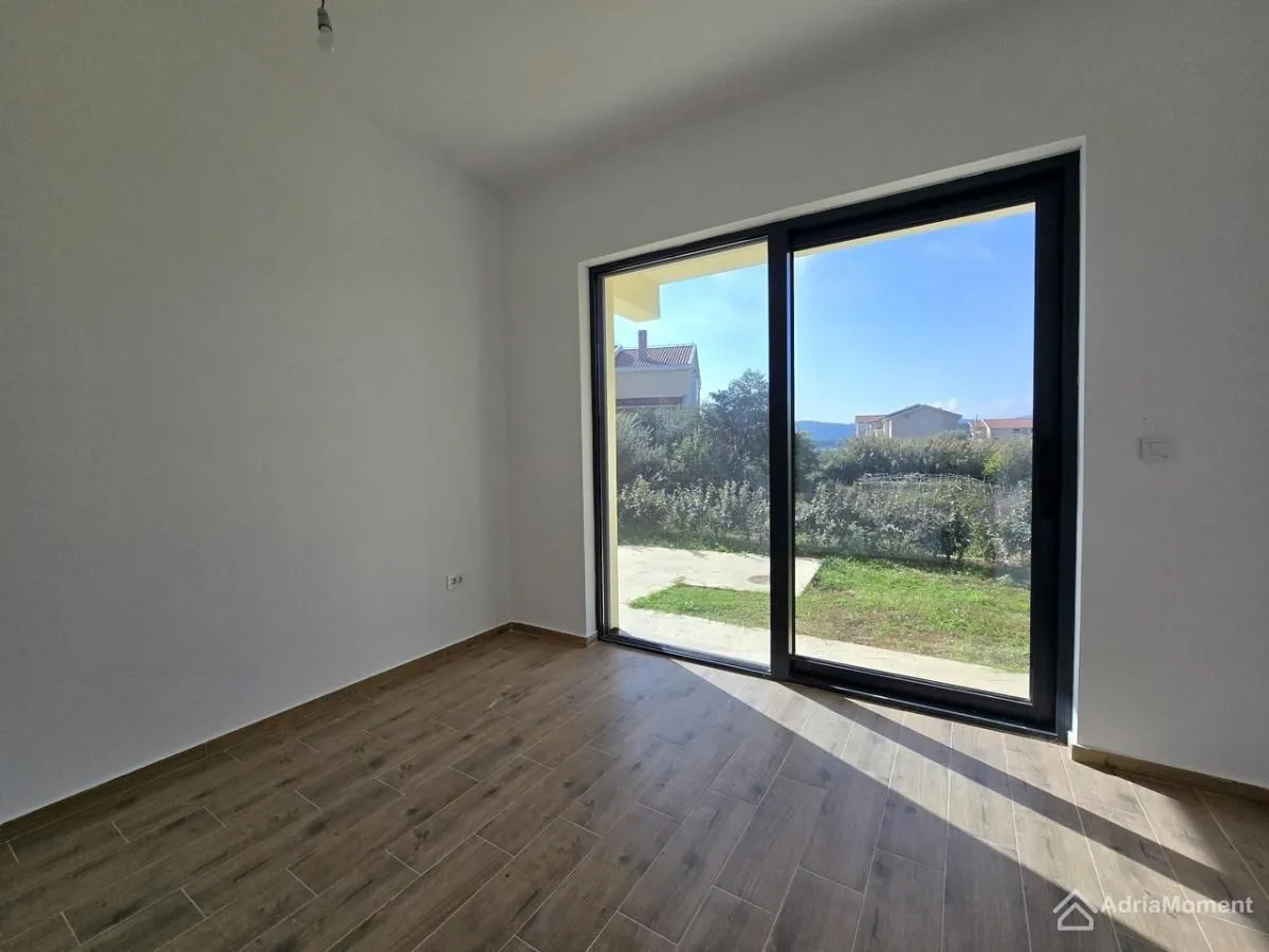 Prodaja, jednosoban stan, 44m², Tivat, Crna Gora