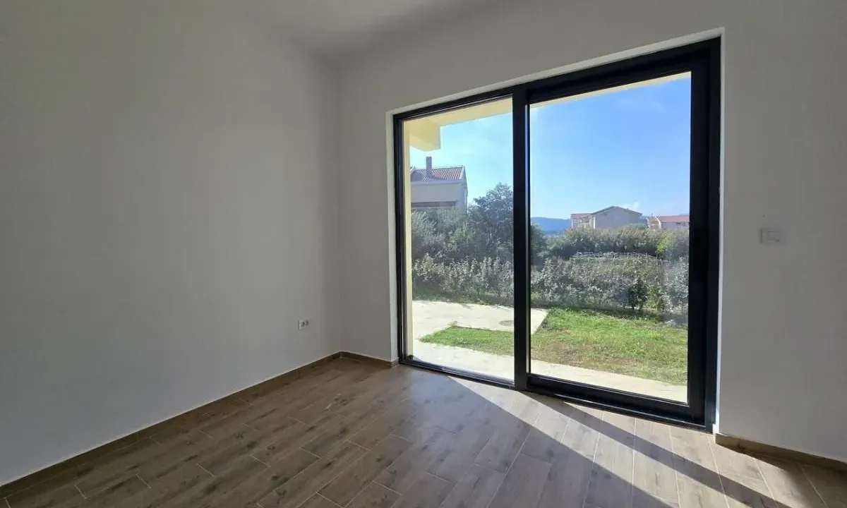 Prodaja, jednosoban stan, 44m², Tivat, Crna Gora