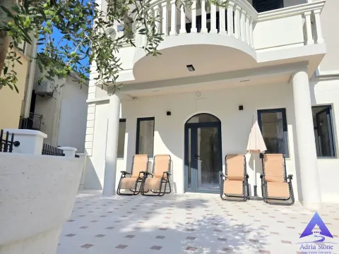 Rent, hospitality venue, 440m², Adok, Budva - image 2