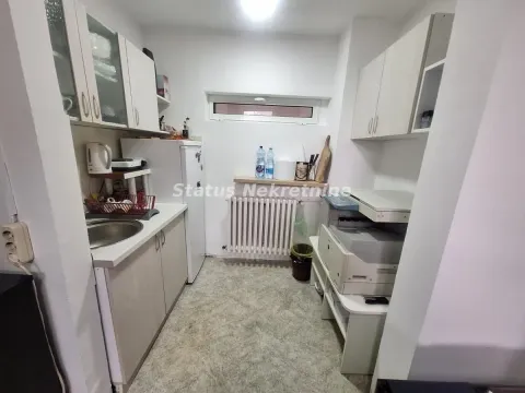 Izdavanje, poslovni prostor, 35m², Liman 3, Novi Sad Sve Podlokacije - image 9
