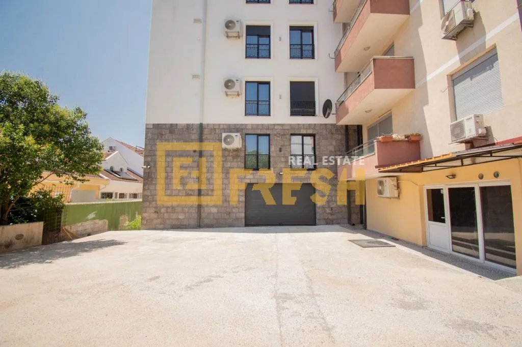 Rent, three bedroom apartment, 121m², Gorica C, Podgorica
