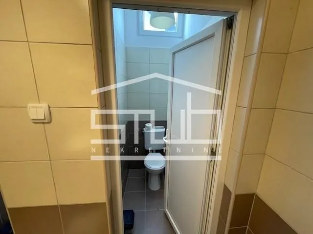 Rent, office space, 600m², Vrčin, Grocka