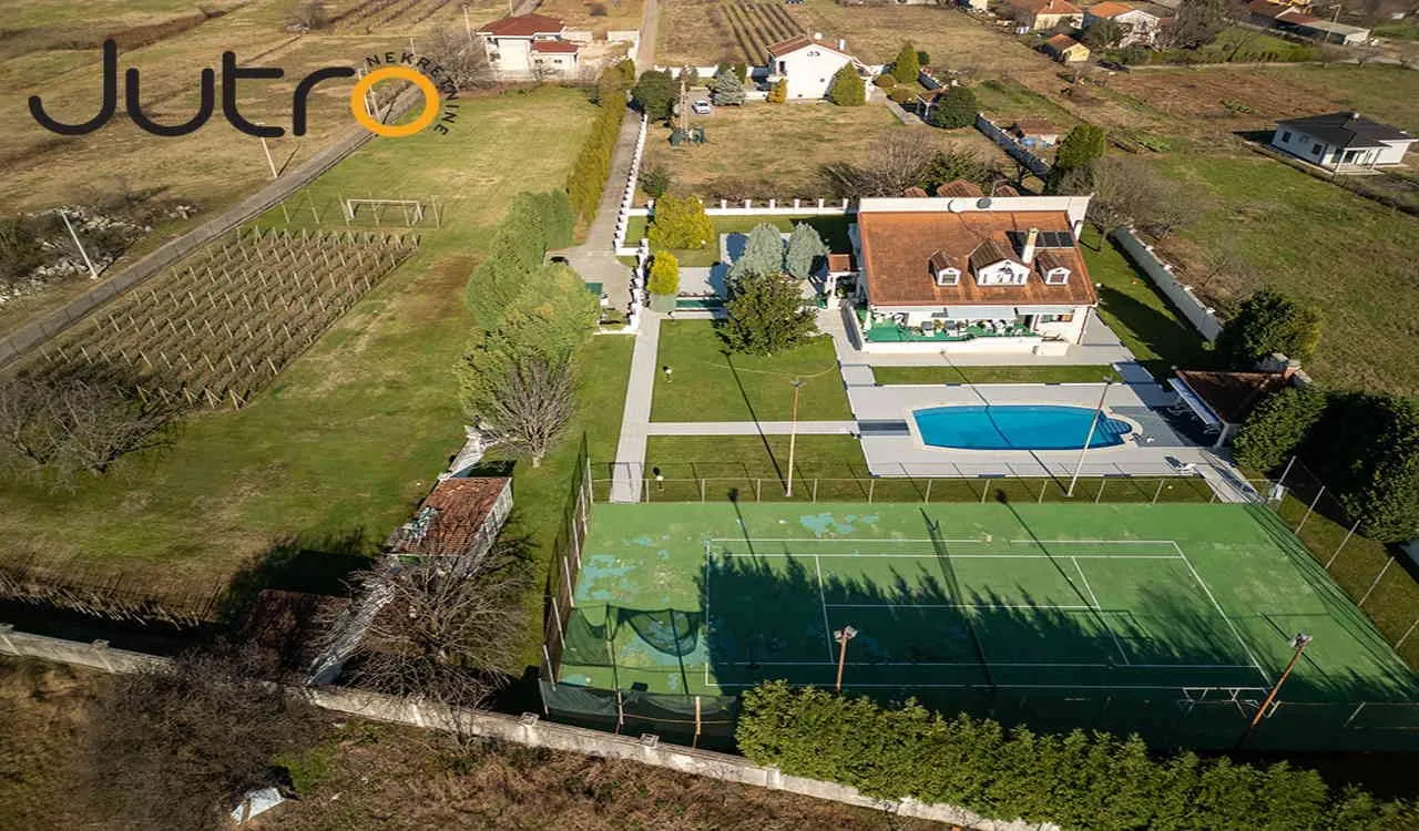Rent, house, 930m², Tološi, Podgorica