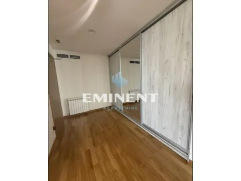 Izdavanje, četvorosoban stan, 155m², Savski Venac, Beograd - image 9