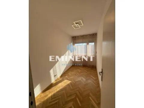 Izdavanje, trosoban stan, 80m², Novi Beograd Sve Podlokacije, Beograd - image 13