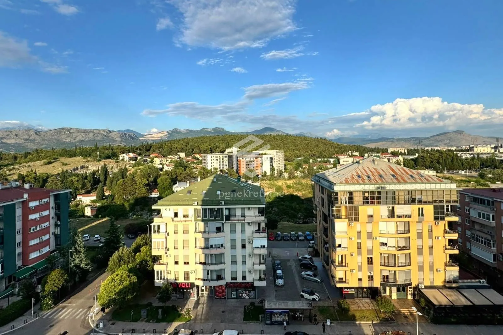 Izdavanje, dvosoban stan, 61m², Momišići, Podgorica