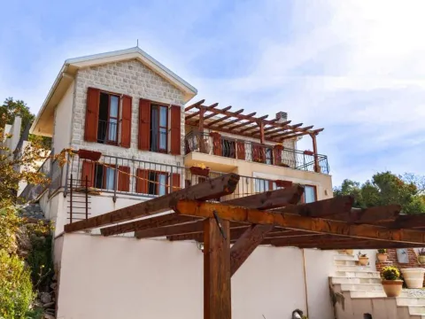 Prodaja, kuća, 210m², Zagora, Kotor - image 2