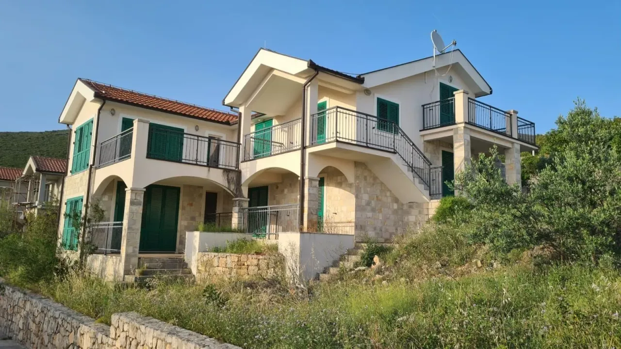 Sale, house, 290m², Rose, Herceg Novi