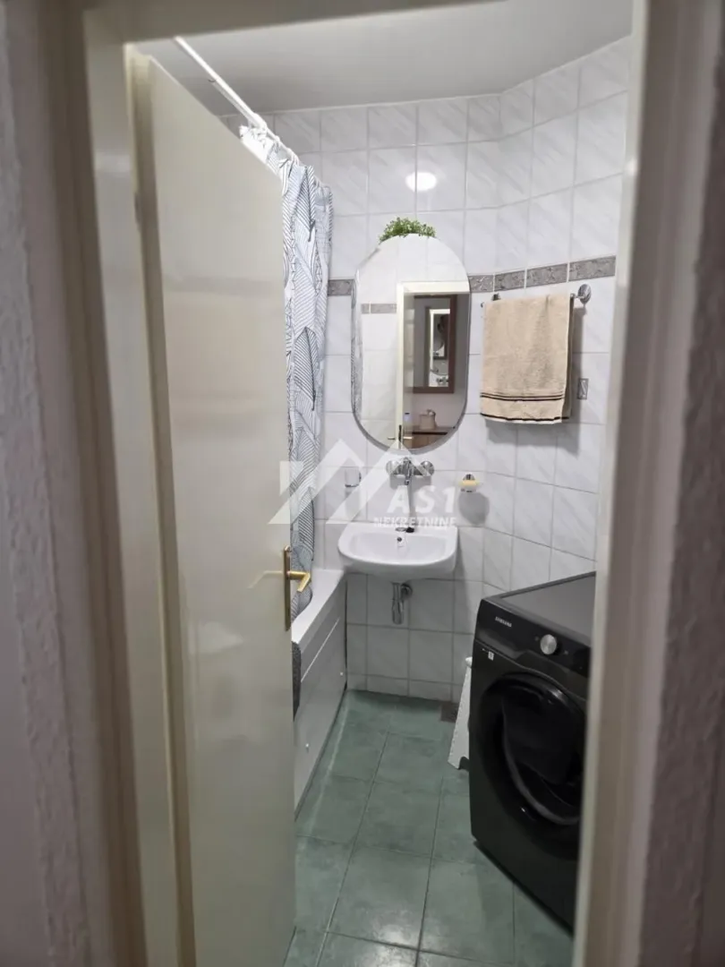 Izdavanje, jednosoban stan, 33m², Novi Sad Sve Podlokacije, Novi Sad