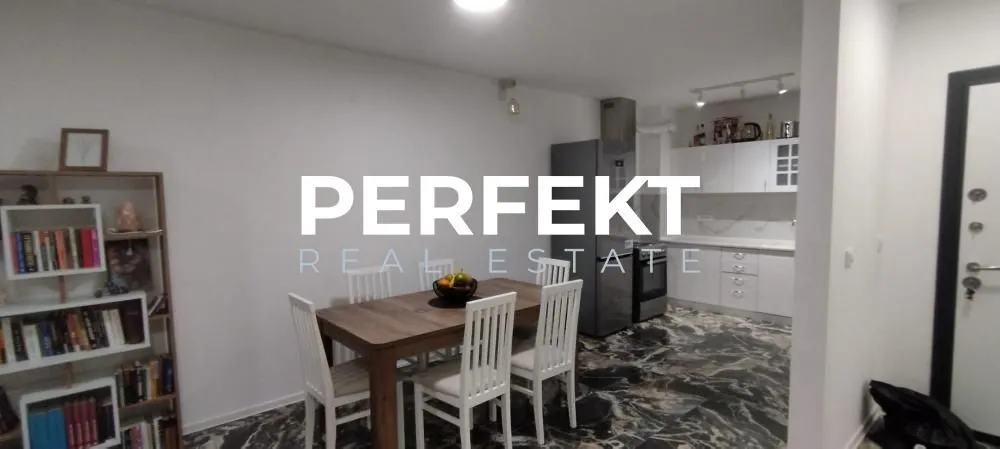 Prodaja, dvosoban stan, 65m², Pančevo, Srbija