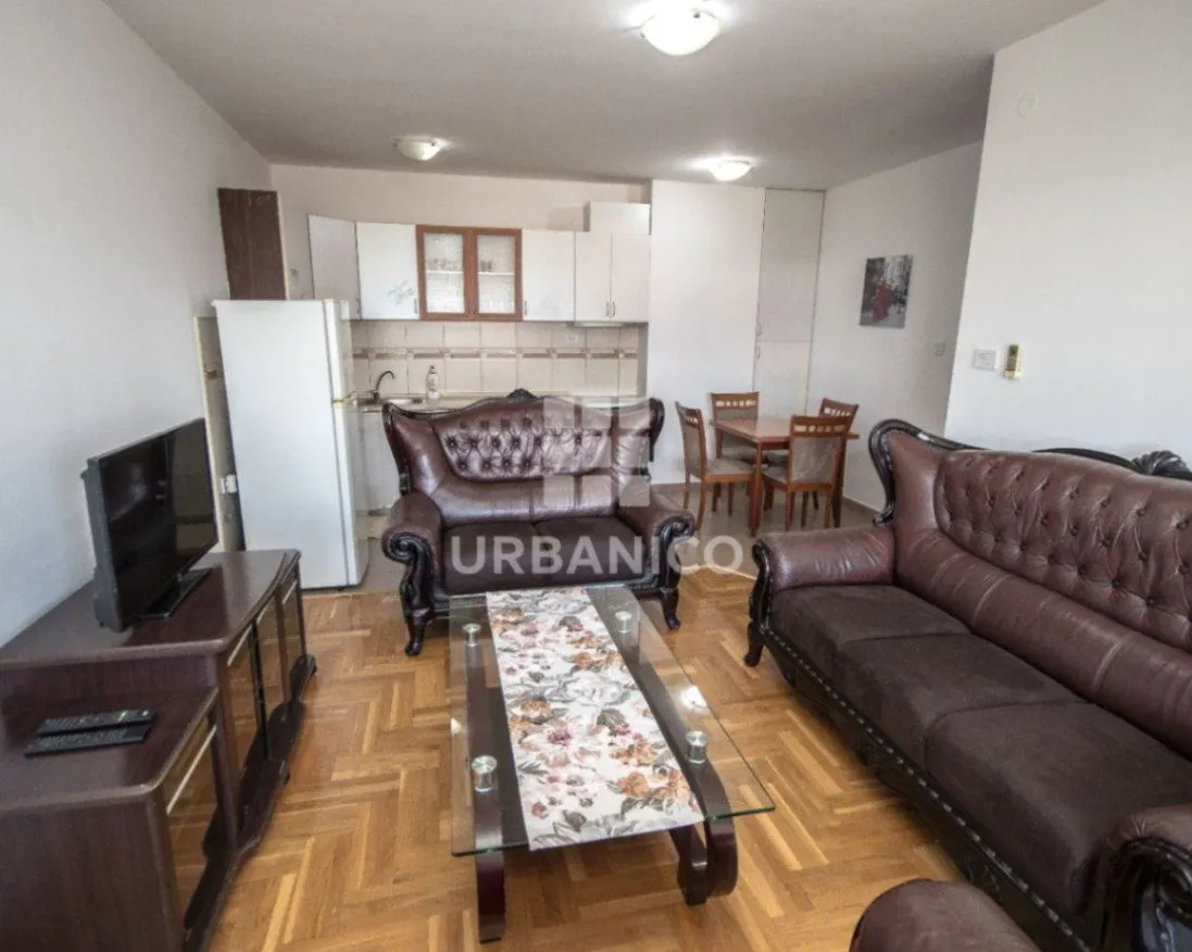 Izdavanje, dvosoban stan, 57m², Podgorica, Crna Gora
