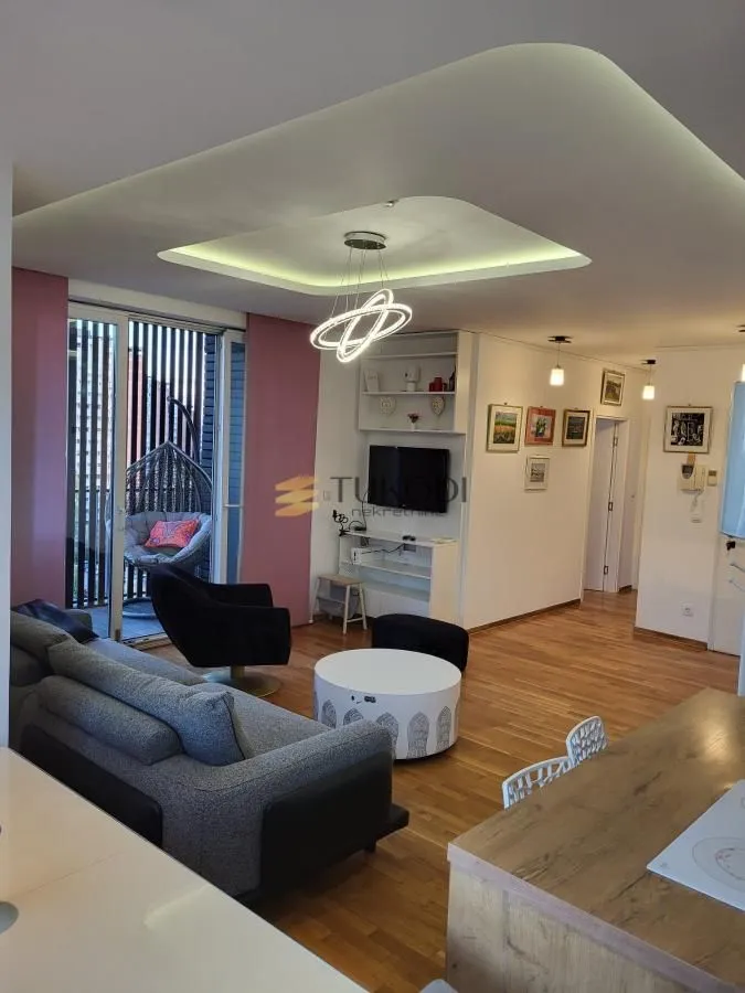 Rent, four bedroom apartment, 99m², Novi Beograd Blok 61, Novi Beograd Sve Podlokacije