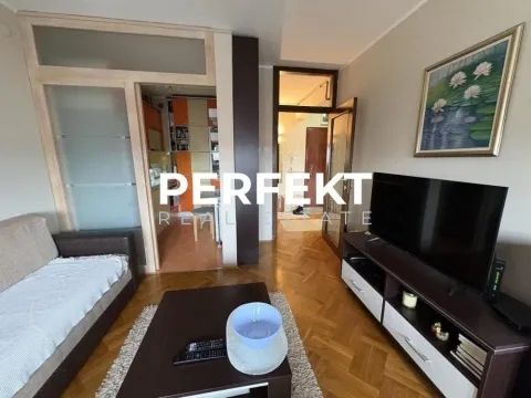 Prodaja, jednosoban stan, 46m², Centar, Pančevo - image 4