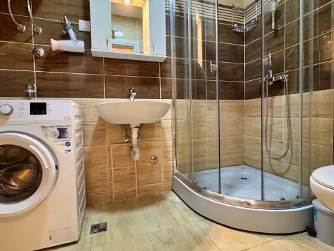 Rent, one bedroom apartment, 45m², Budva, Crna Gora - image 7