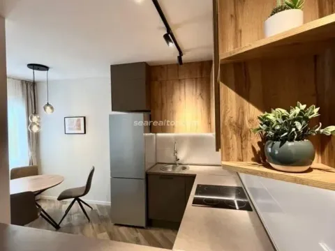 Rent, two bedroom apartment, 60m², Tivat, Crna Gora - image 3