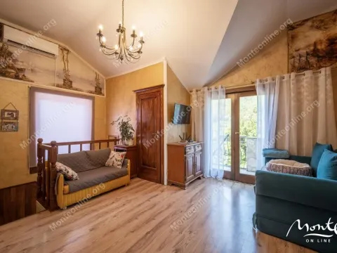 Prodaja, kuća, 130m², Tivat, Crna Gora - image 9