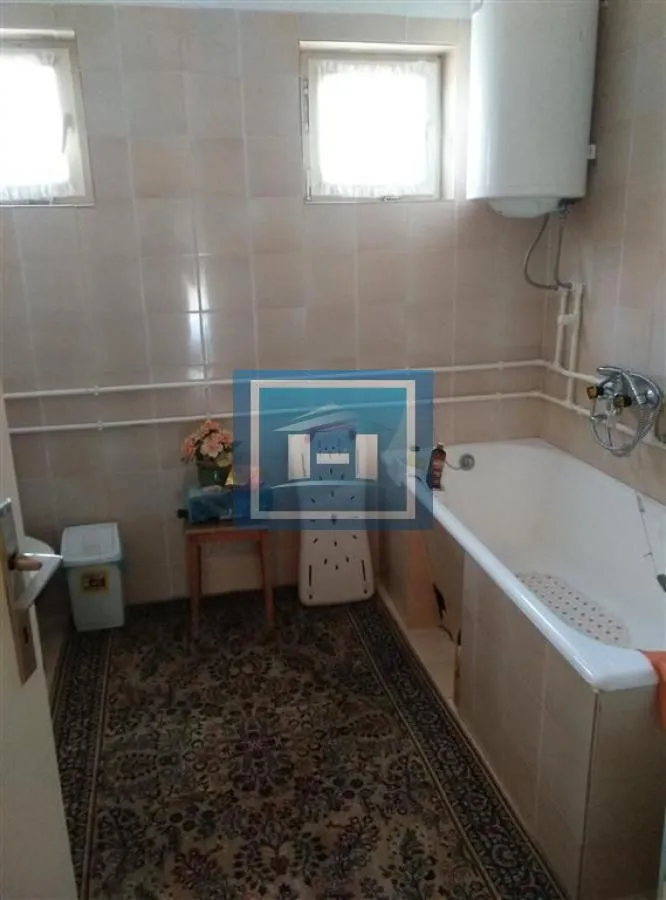 Prodaja, kuća, 220m², Centar, Vrnjačka Banja