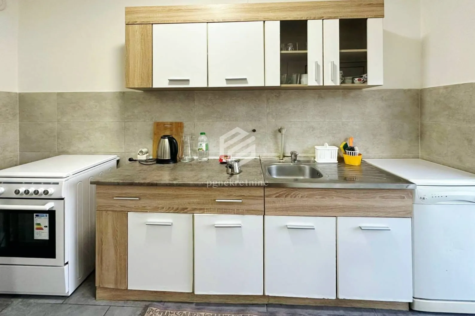 Rent, three bedroom apartment, 100m², Zagorič, Podgorica