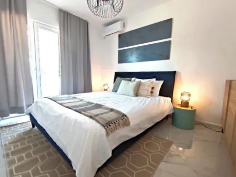 Rent, house, 188m², Bar, Crna Gora - image 11