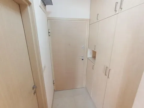 Izdavanje, jednosoban stan, 48m², City Kvart, Podgorica - image 8