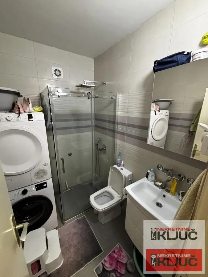 Prodaja, dvosoban stan, 59m², Novo naselje, Novi Sad