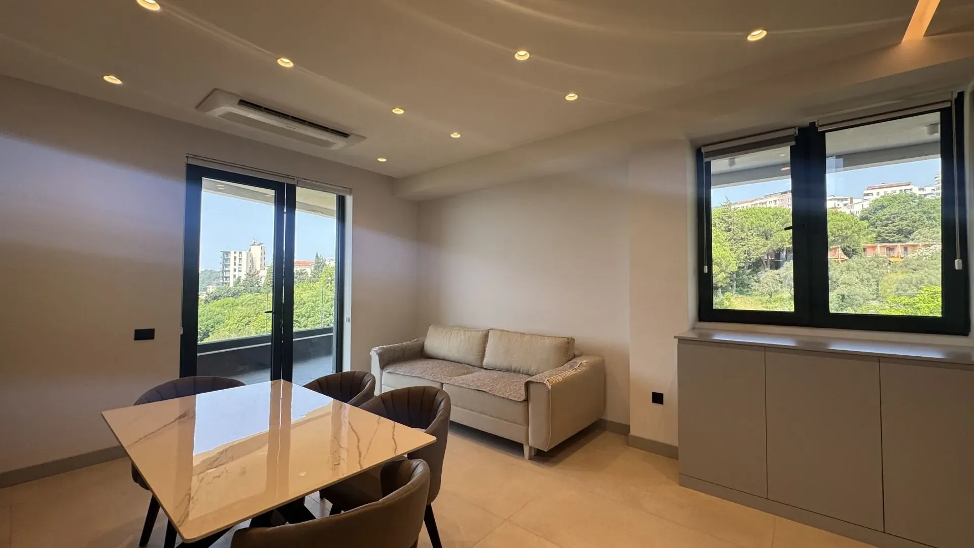Sale, two bedroom apartment, 116m², Bečići, Budva