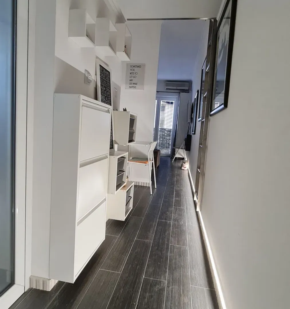 Izdavanje, jednosoban stan, 23m², Đenovići, Herceg Novi