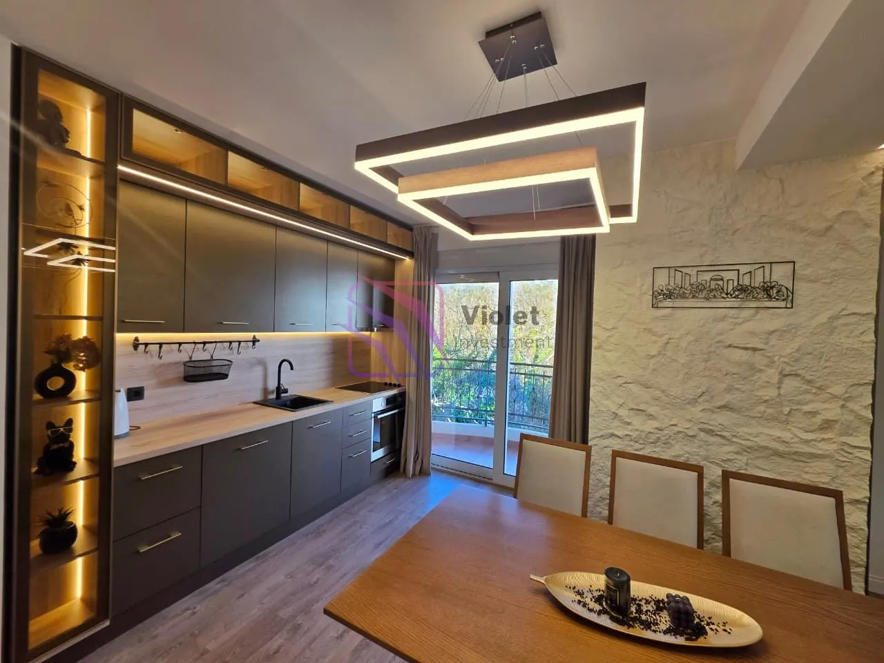 Prodaja, trosoban stan, 107m², Bečići, Budva