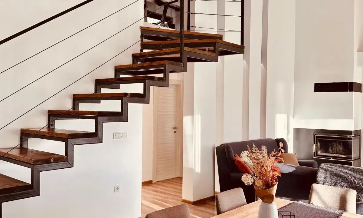 Izdavanje, stan, 130m², Tivat, Crna Gora