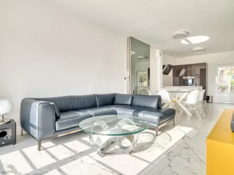 Sale, two bedroom apartment, 60m², Petrovac, Budva - image 4