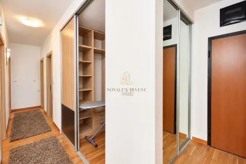 Rent, three bedroom apartment, 120m², City Kvart, Podgorica - image 16