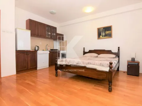 Prodaja, trosoban stan, 94m², 1 maj, Podgorica - image 16