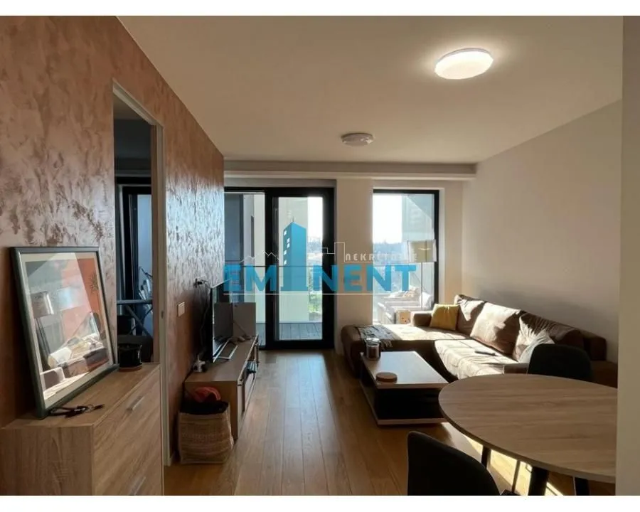 Izdavanje, dvosoban stan, 45m², Novi Beograd Blok 67, Novi Beograd Sve Podlokacije