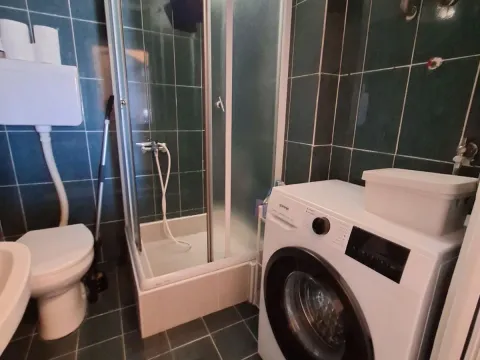 Rent, two bedroom apartment, 38m², Dom zdravlja, Niš - image 4