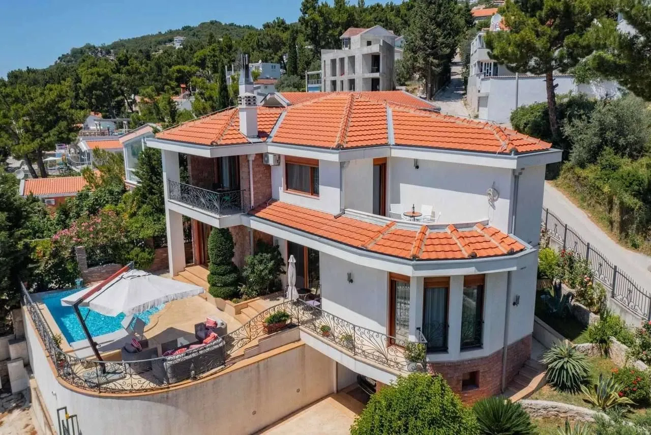 Sale, house, 252m², Šušanj, Bar