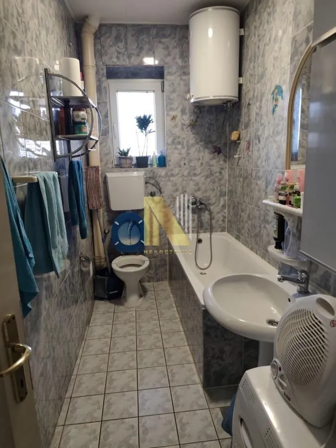 Prodaja, trosoban stan, 71m², Cara Dušana, Novi Sad Sve Podlokacije