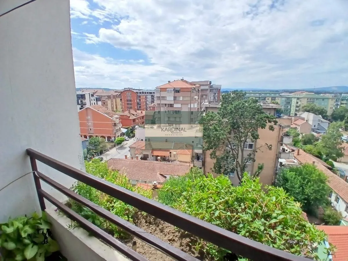 Prodaja, trosoban stan, 73m², Centar, Jagodina