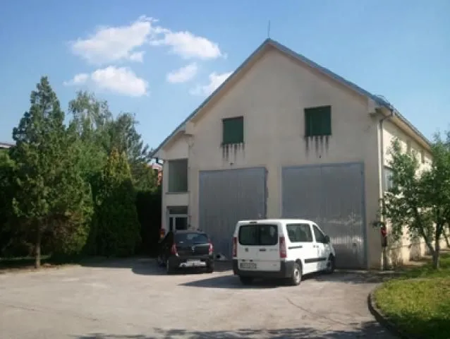 Rent, office space, 3500m², Bečmen, Surčin