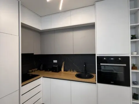 Izdavanje, dvosoban stan, 70m2, City Kvart, Podgorica