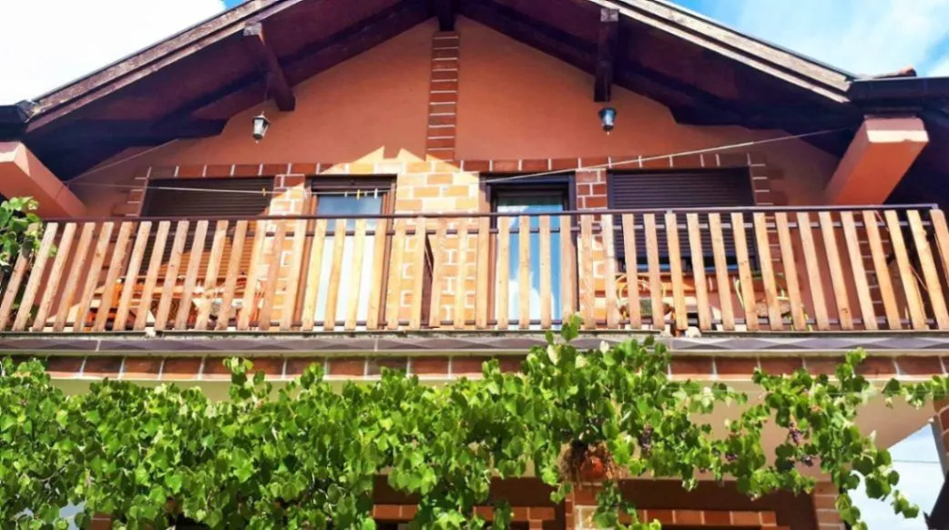 Prodaja, kuća, 240m², Ljubovija, Srbija