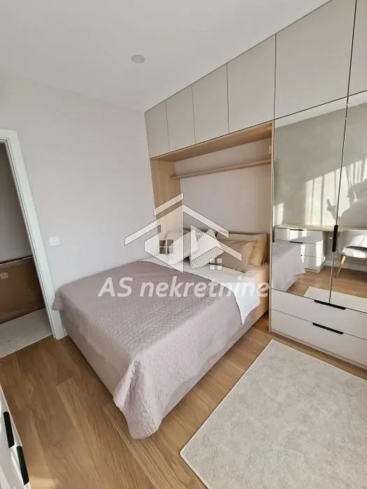 Rent, three bedroom apartment, 72m², Savski Venac, Beograd