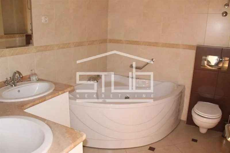 Sale, house, 215m², Savski Venac, Beograd