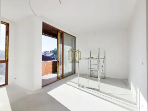 Prodaja, dvosoban stan, 64m², Stari Aerodrom, Podgorica - image 1