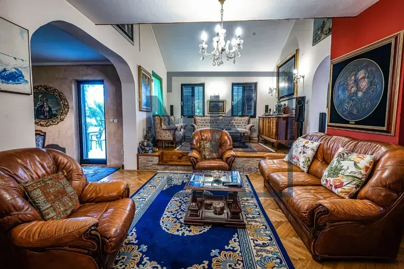 Prodaja, kuća, 280m², Ibričevina, Podgorica