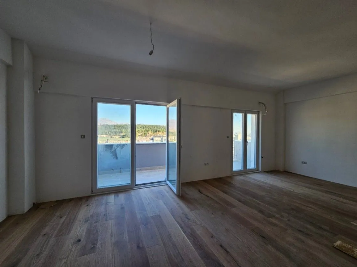 Prodaja, dvosoban stan, 102m², Momišići, Podgorica