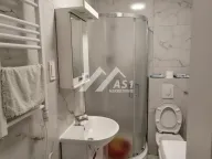 Izdavanje, trosoban stan, 50m², Centar, Novi Sad - image 9