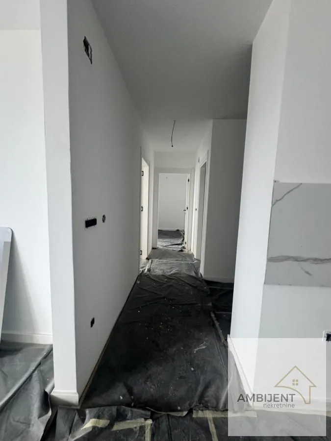 Prodaja, trosoban stan, 85m², Novi Banovci, Stara Pazova