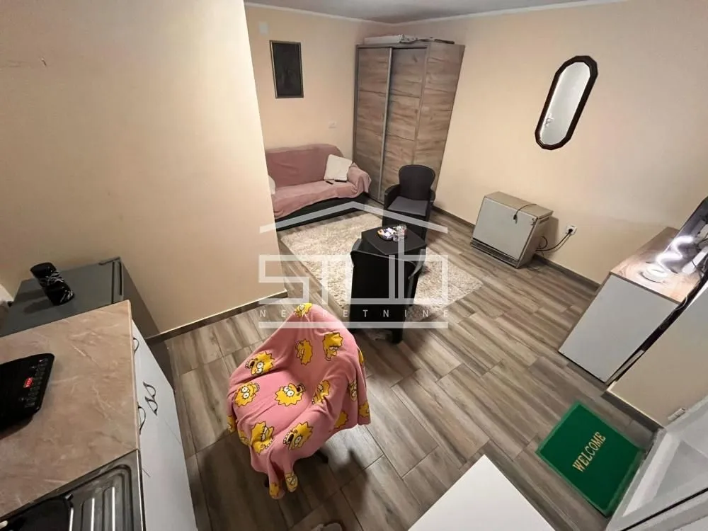 Izdavanje, jednosoban stan, 20m², Julino Brdo, Beograd