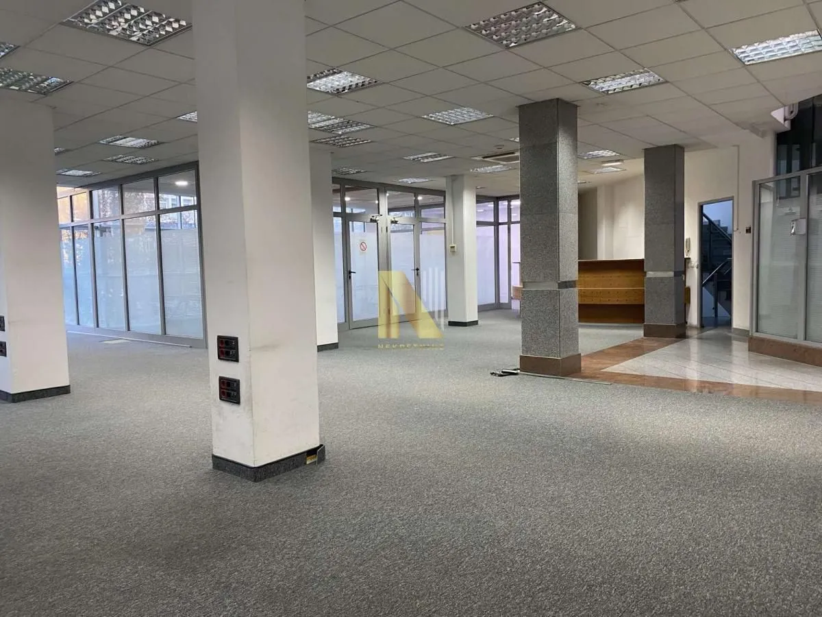 Rent, office space, 352m², Bulevar Oslobodjenja, Novi Sad Sve Podlokacije